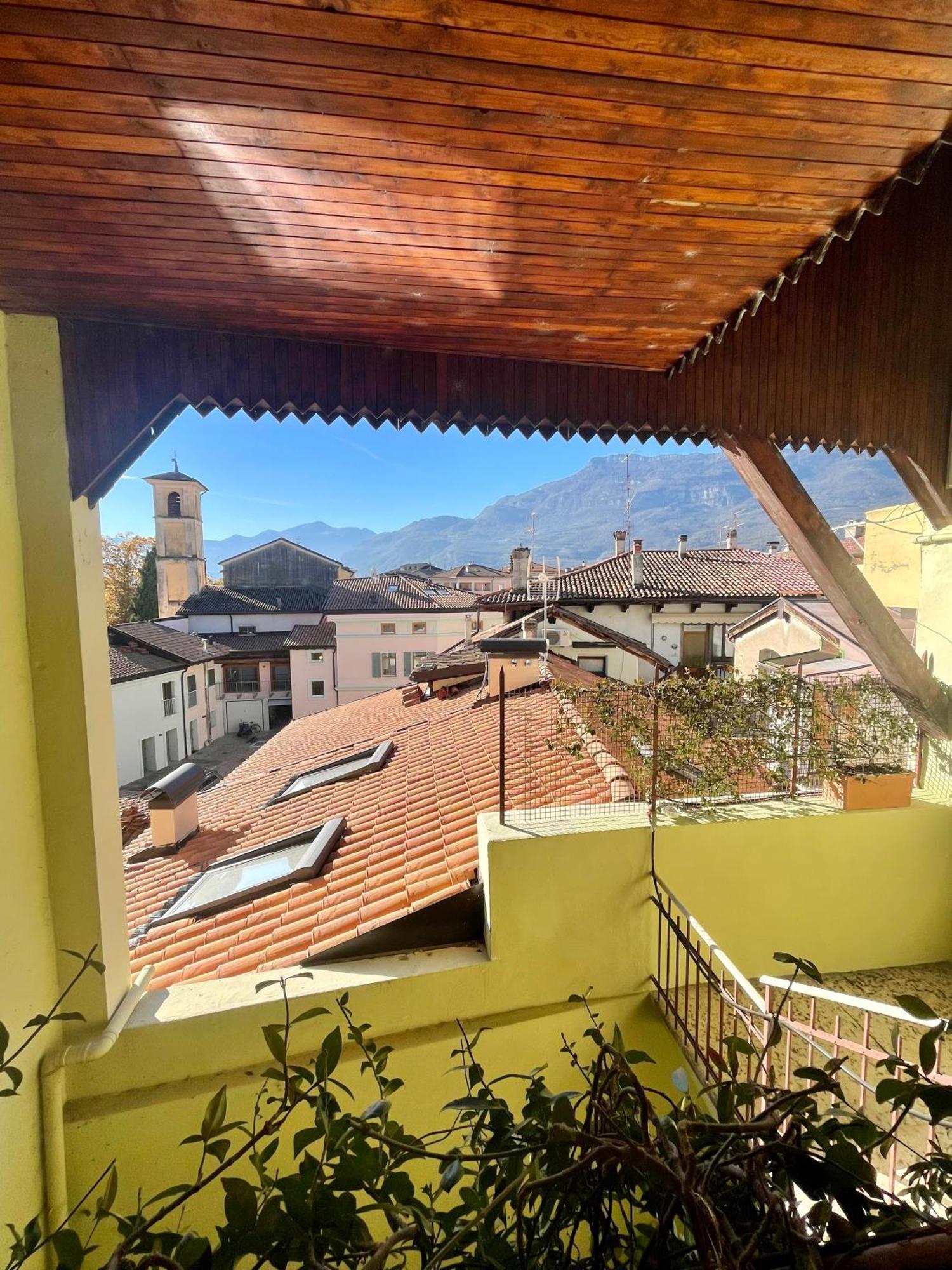Appartamento Sui Tetti Del Centro Storico โรเวเรโต ภายนอก รูปภาพ